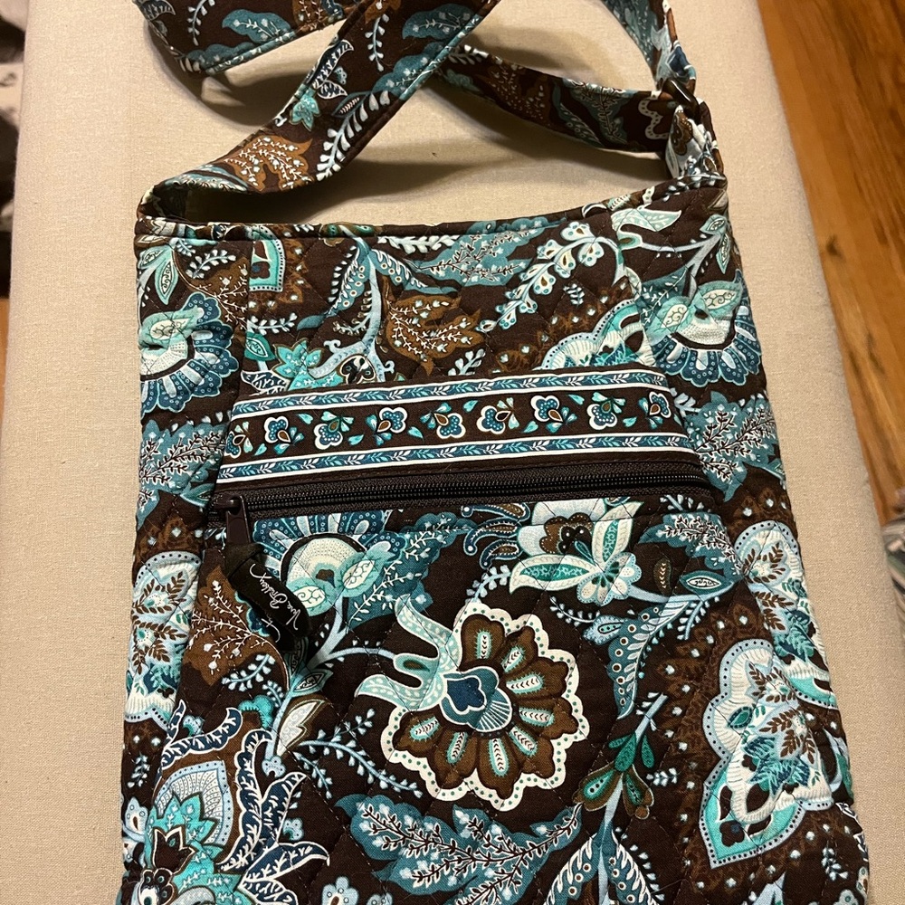 Vera Bradley Floral Patterned Crossbody Bag - Picture 2 of 5
